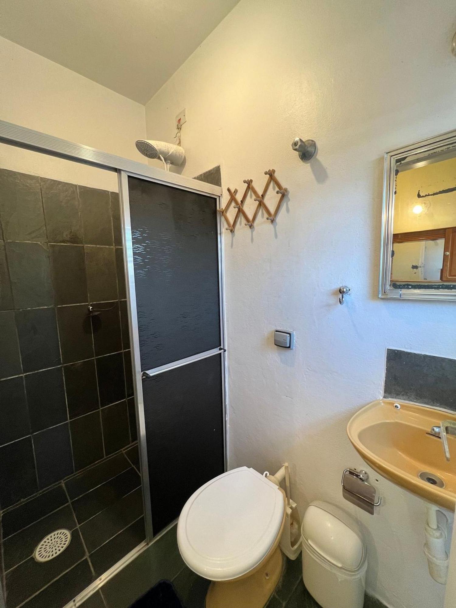 Apartamento Confortavel Casa A Beira Mar C/ Jardim Pe Na Areia E Area De Churrasqueira *