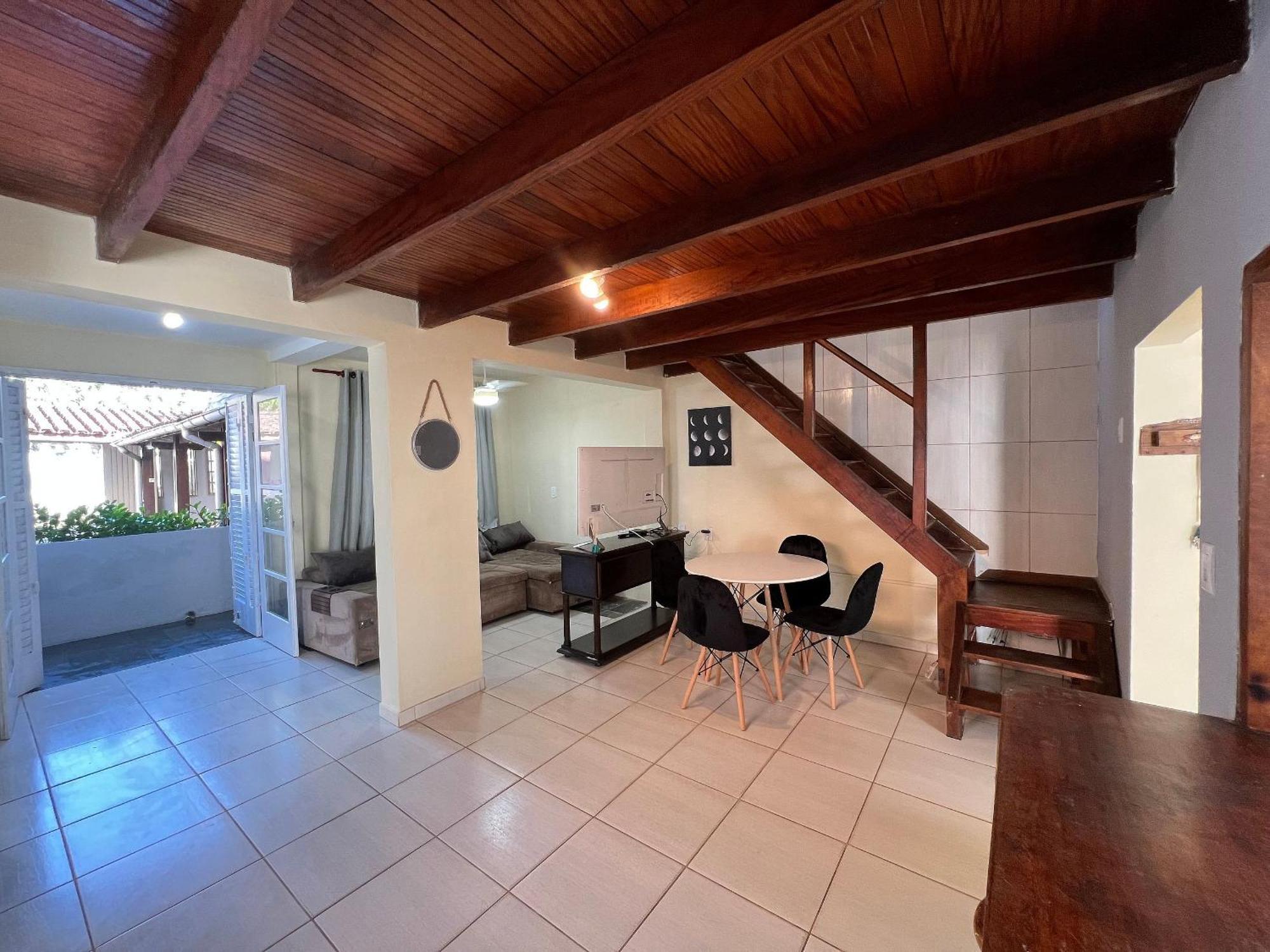 Confortavel Casa A Beira Mar C/ Jardim Pe Na Areia E Area De Churrasqueira