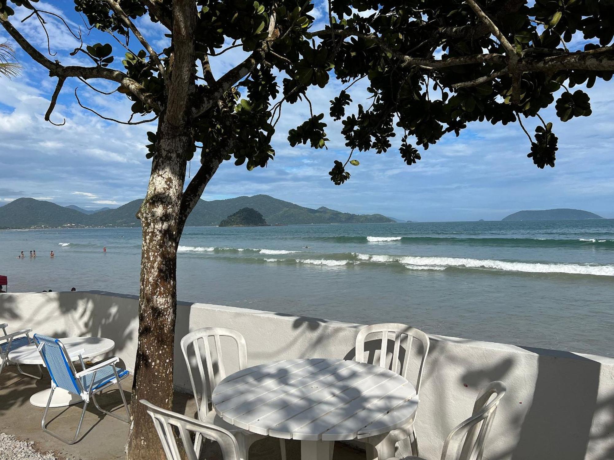 Confortavel Casa A Beira Mar C/ Jardim Pe Na Areia E Area De Churrasqueira Ubatuba